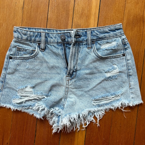 Hidden denim shorts - Picture 1 of 3